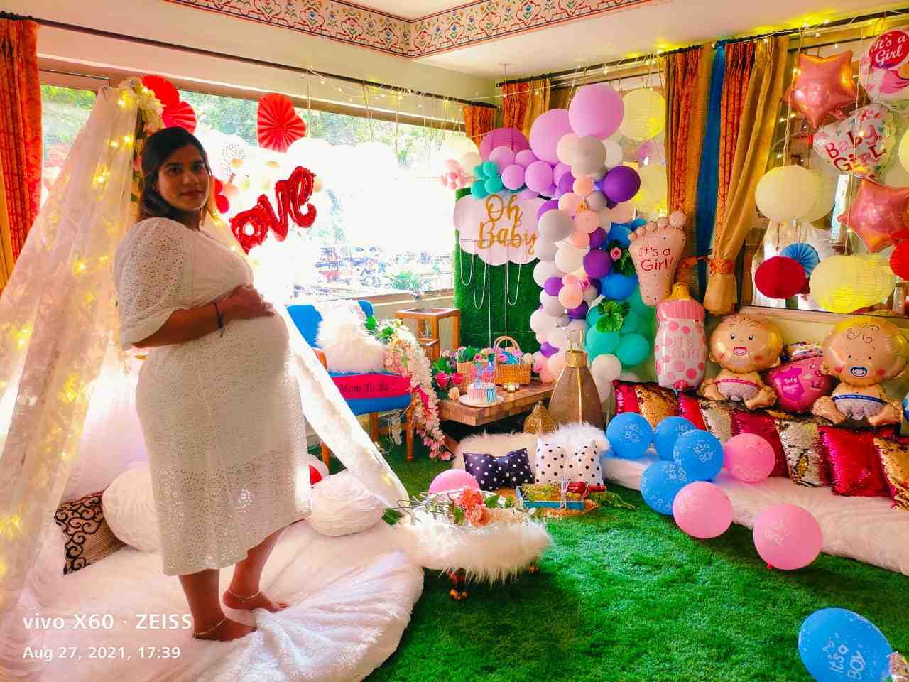 Maternity Photoshoot with Baby Shower : Baisc